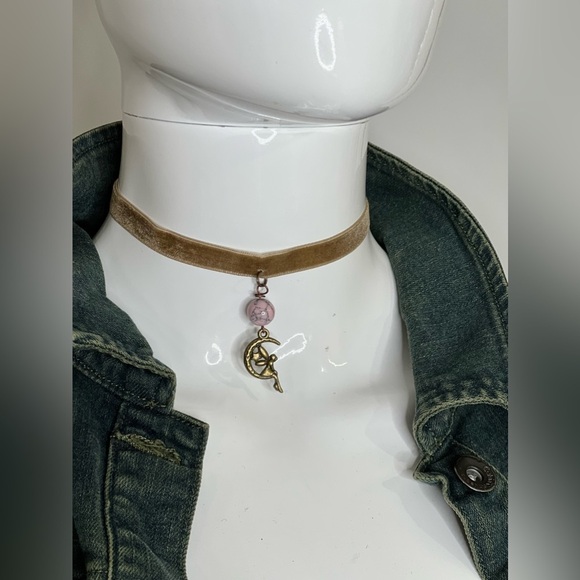 Choker necklace fairy moon pink stone marble necklace velvet tan copper cute - Picture 4 of 11